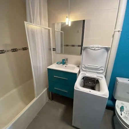 Mitoyenne Au Calme Avec Parking Et Piscine Commune - Fr-1-607-126 Agde