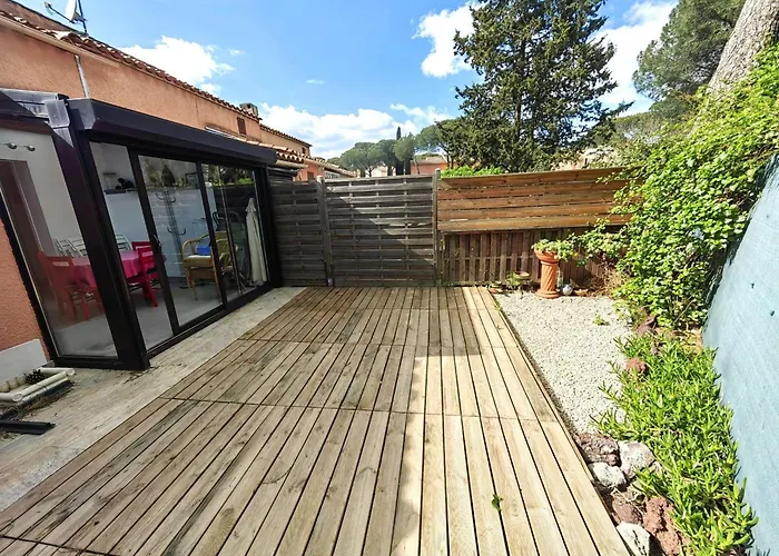 Mitoyenne Au Calme Avec Parking Et Piscine Commune - Fr-1-607-126 *