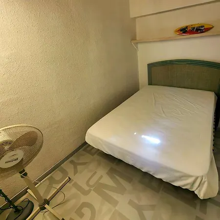 Mitoyenne Au Calme Avec Parking Et Piscine Commune - Fr-1-607-126