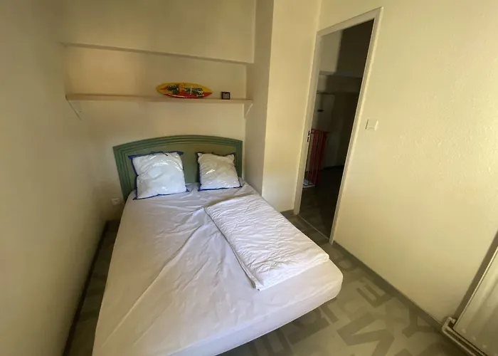 וילה Mitoyenne Au Calme Avec Parking Et Piscine Commune - Fr-1-607-126