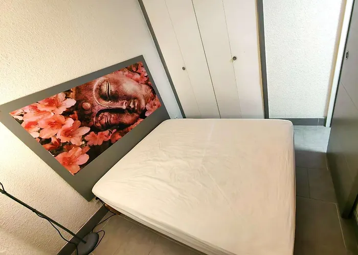 וילה Mitoyenne Au Calme Avec Parking Et Piscine Commune - Fr-1-607-126 *